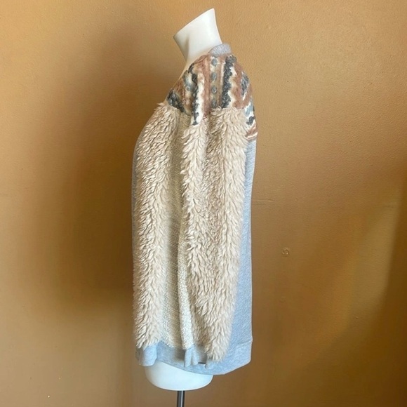Anthropologie Amadi textured front open cardigan. Faux Sherpa Cardigan - Picture 5 of 12